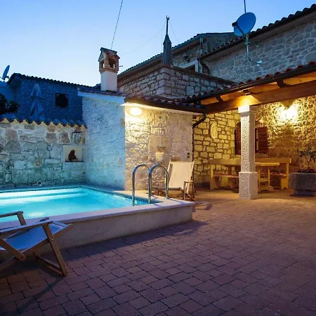 Дом отдыха In Vrsar With Private Pool Marasi